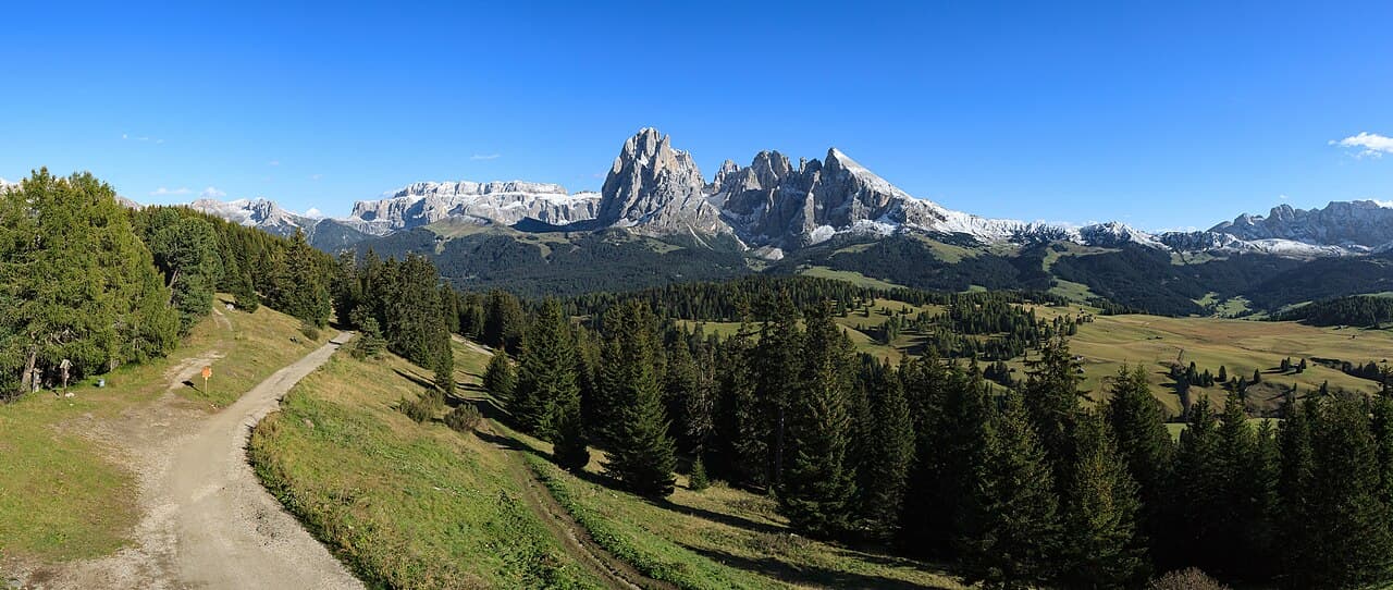 Seiser Alm, the high pasture under the Langkofel group
