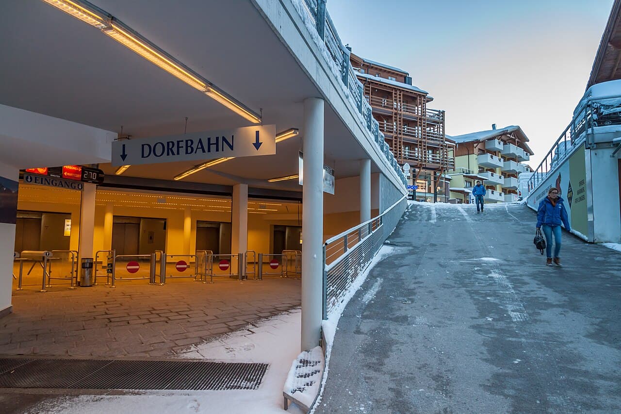 Serfaus Dorfbahn, the air-cushion underground in the village